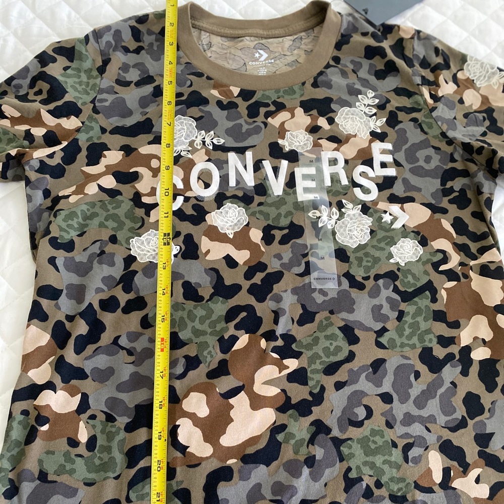 NWT Converse women’s camo t-shirt